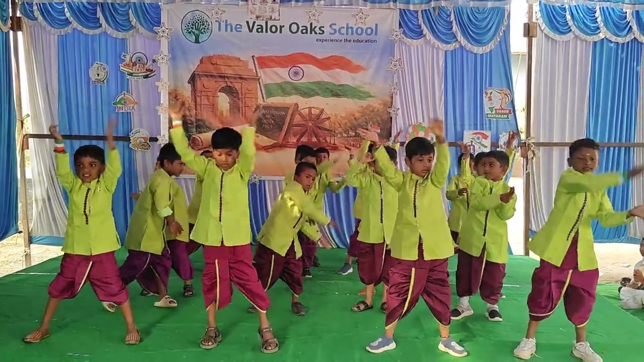 Chaiyya chaiyya song dance performance