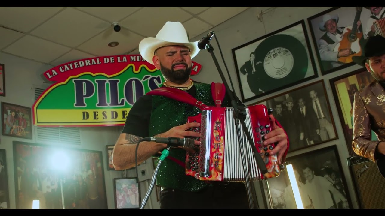 ROMAN DE LOS REYES - LOS AÑOS QUE YO TENGO (EN VIVO) DESDE PILO’S BAR