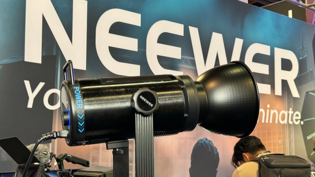 NEEWER CB200C 200W RGB LED Video Light First Look