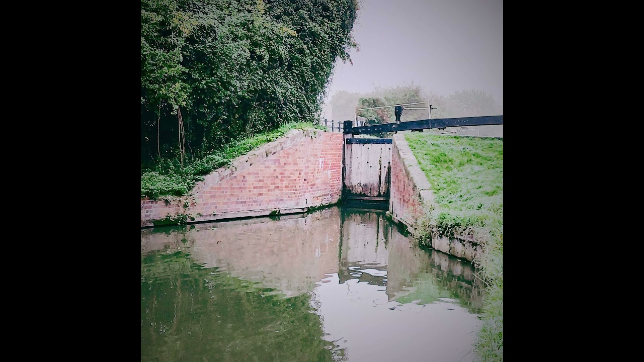 Morton's Rise (A canal story for Halloween)