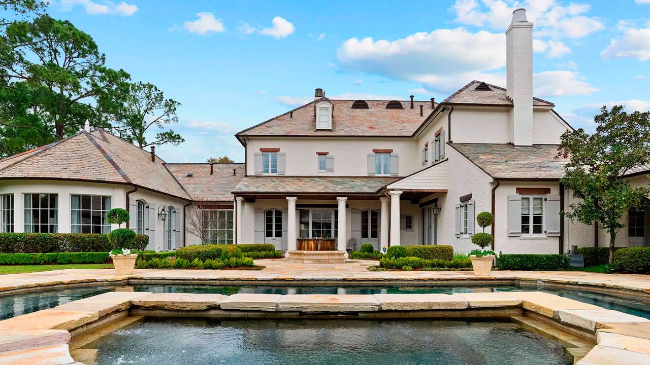 Two luxury mansions in Louisiana for $4,999,000 and $2,995,000. Tour of the mansions.