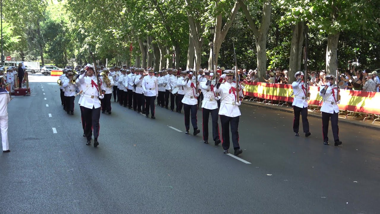 Parada Militar en el Cuartel General de la Armada de Madrid en honor a la Virgen del Carmen