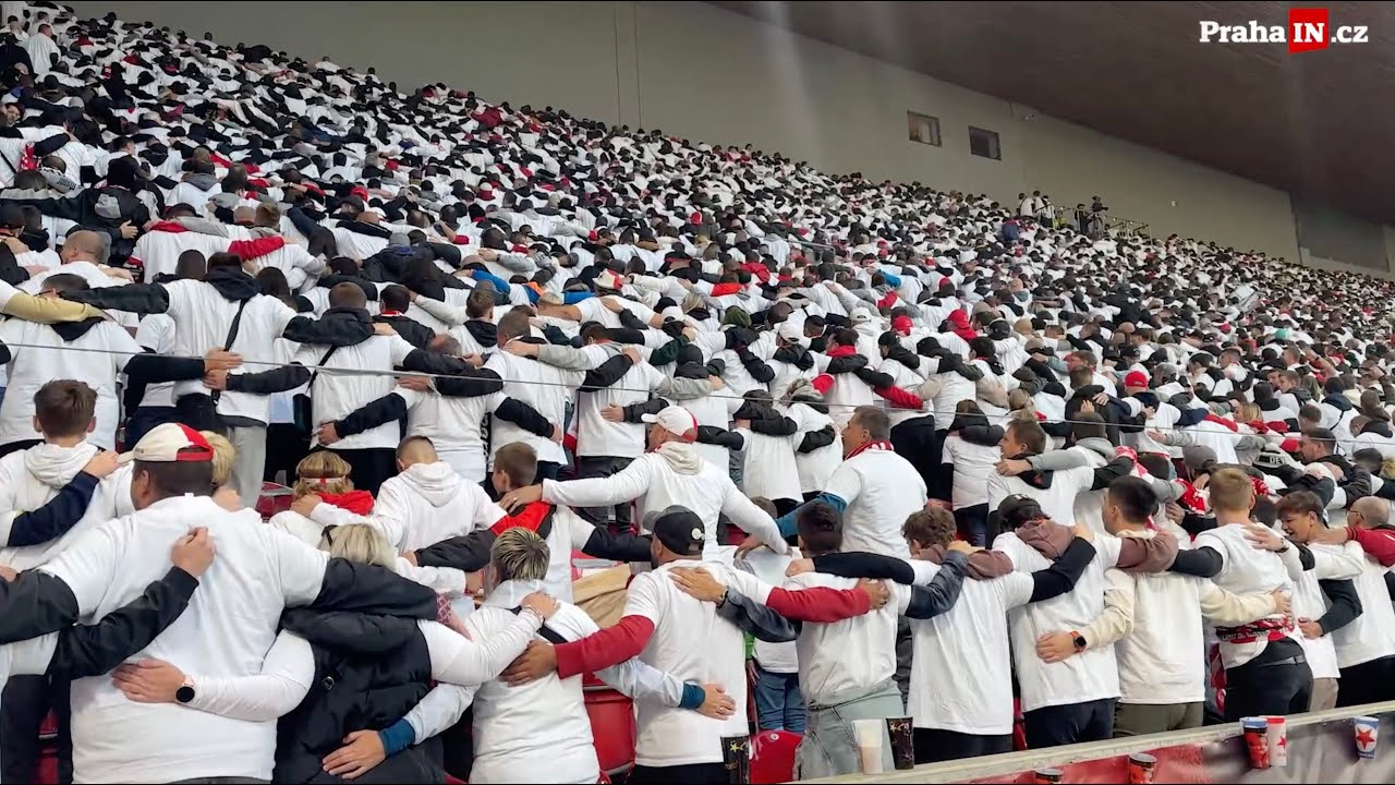 Atmosféra při derby Slavia vs. Sparta v Edenu (Tribuna sever)