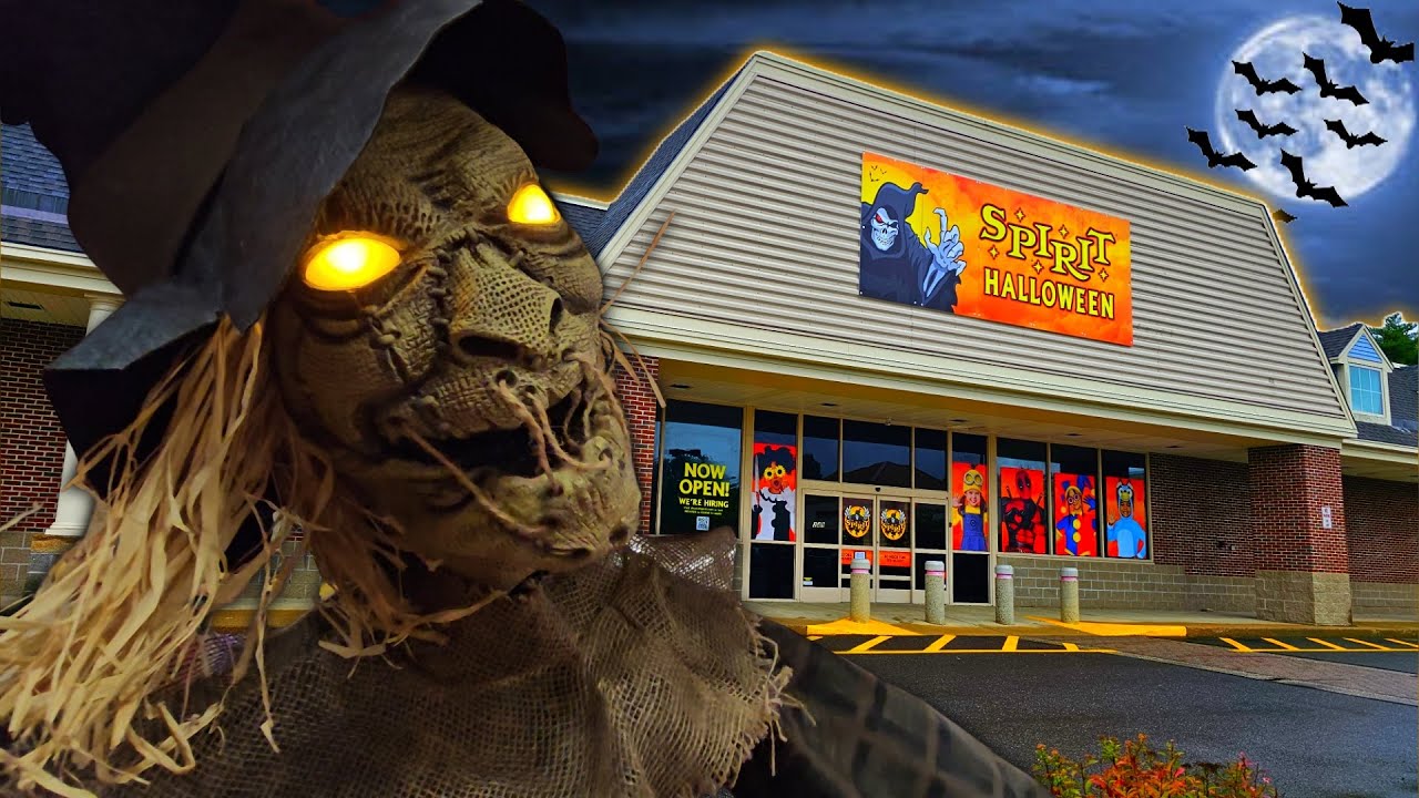 SPIRIT HALLOWEEN 2024 SOMERSWORTH NEW HAMPSHIRE INSIDE ABANDONED MICHAELS DELICIOUS BUFFET