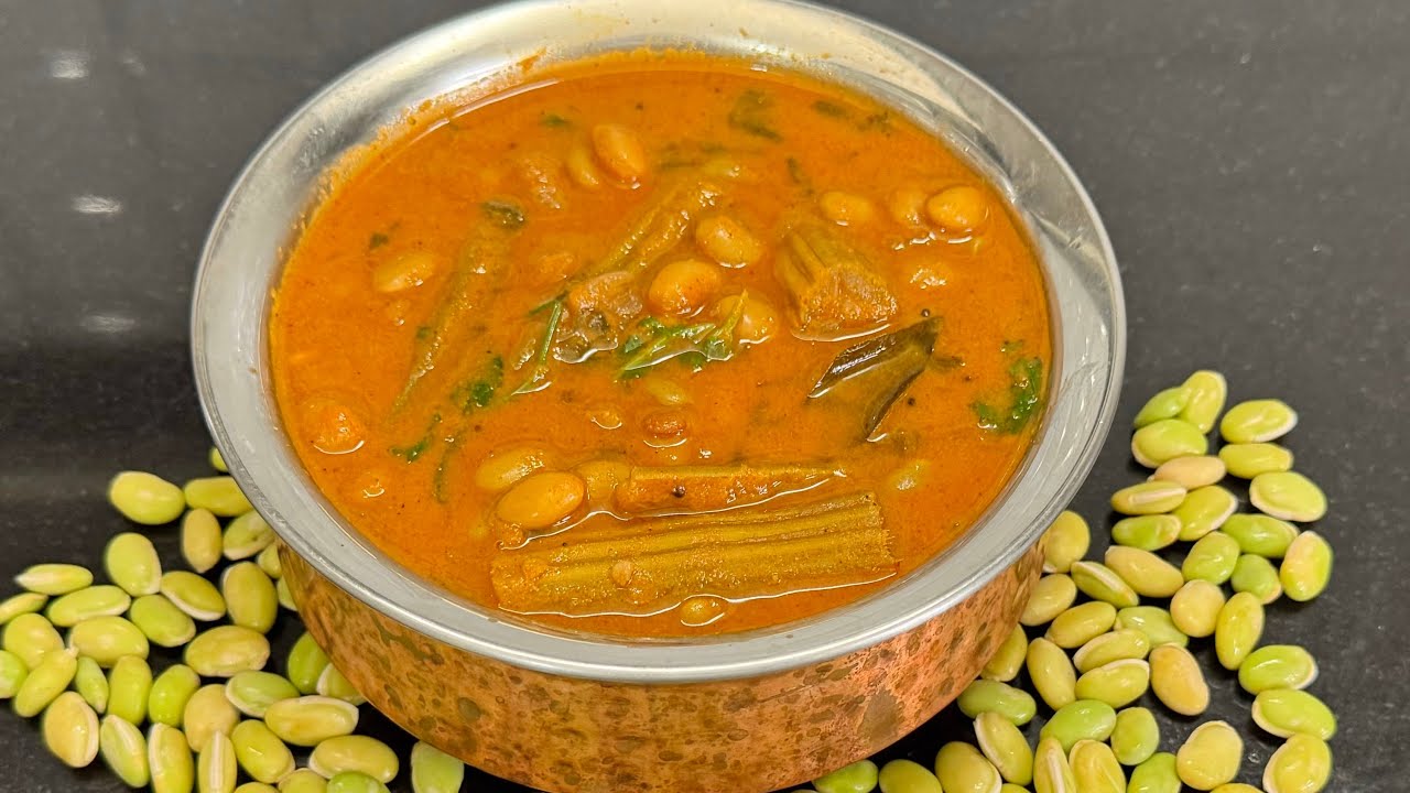 முருங்கைகாய் மொச்சை பருப்பு சேர்த்து ருசியான குழம்பு/Murungaikai kara kulambu/Drumstick curry Tamil