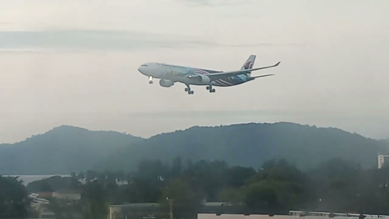 Malaysia airlines 9M-MTJ cool livery KUL-BKI