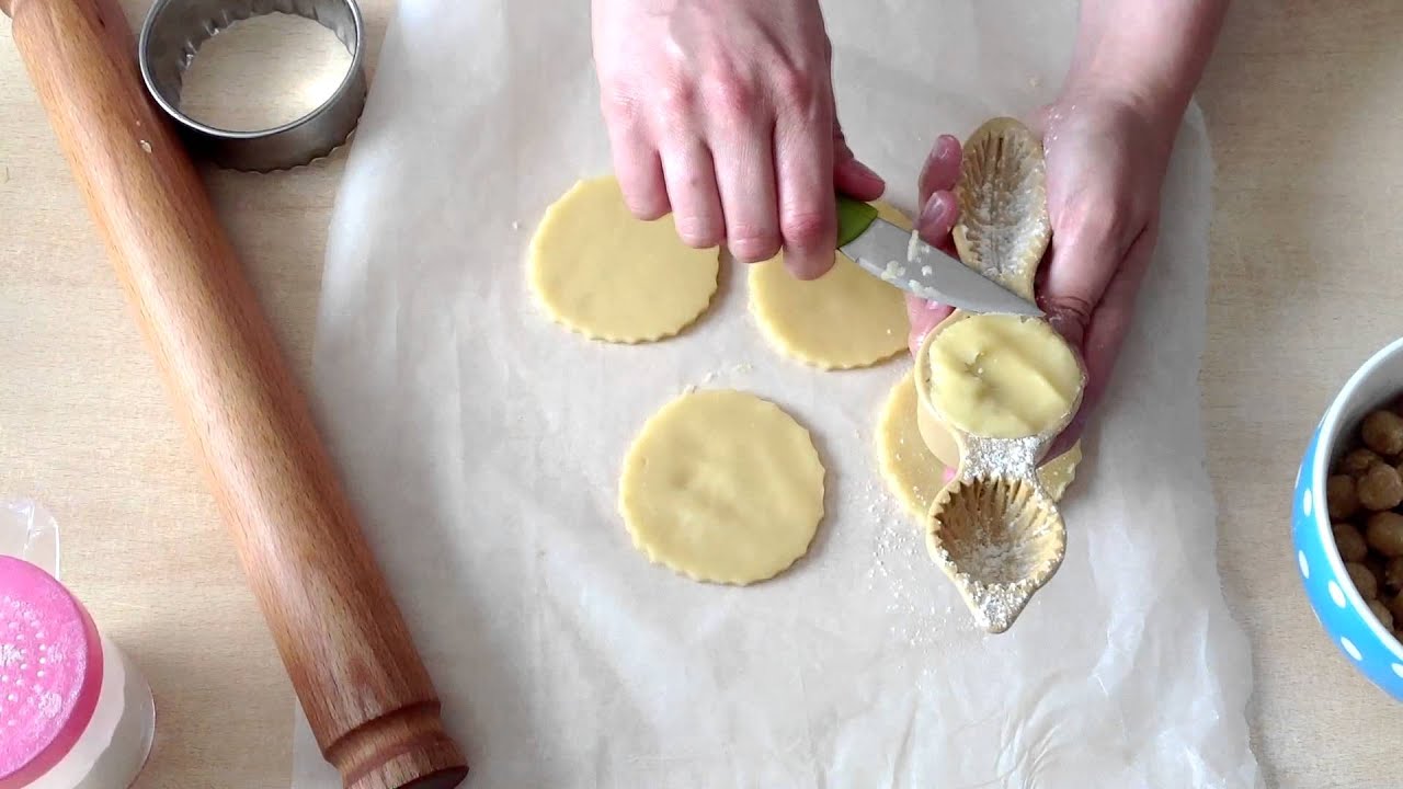 Ma'amoul with almonds - معمول بطريقة مغربية - Ma'amoul a la marocaine