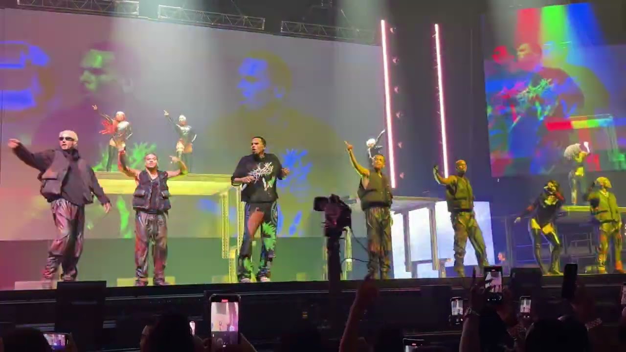 Chris Brown - 11:11 Tour - Fort Worth night 2 - Soak City (do it)