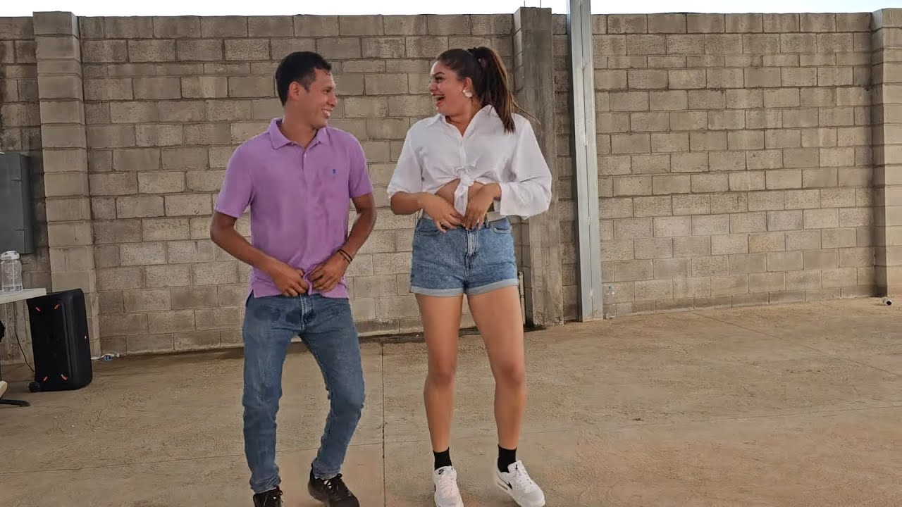 Sabor en el baile 💃Jackelin acepto bailar esta canción con Ever.
