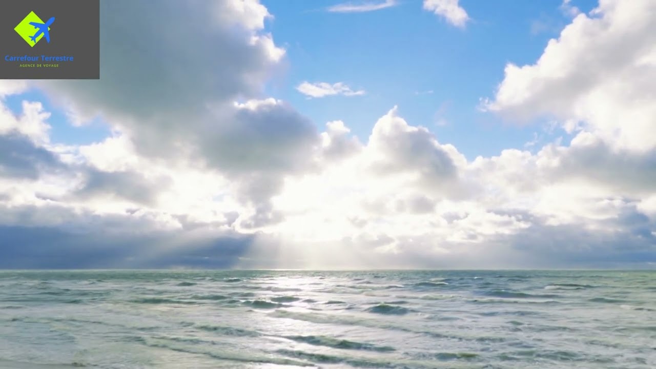Blanc Bleu Ciel Centr&eacute; sur la vid&eacute;o Vid&eacute;o de lieu Arri&egrave;re plan