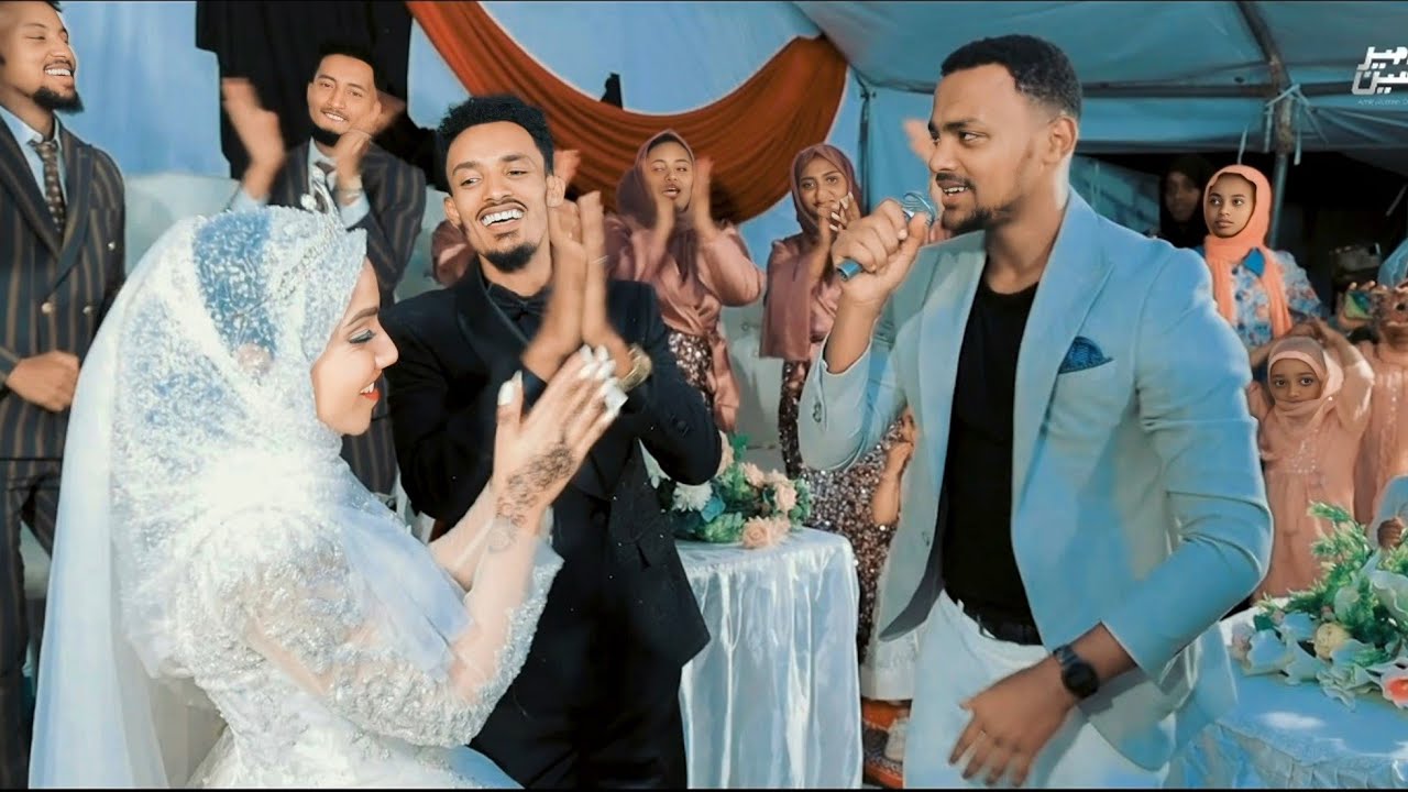 አሚር ሁሴን ማዲህ ኢብራሂም አባስን እና ባለቤቱን ኢክራምን #ያበድረ_ተማም በሚል ዉብ መንዙማ ሰርፕራይዝ አረጋቸዉ!!😱@AMIRHUSSENofficial