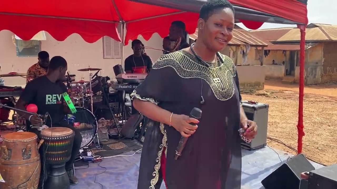 Adepa Mercy and Abibirem Band performing “Kyere m’ase” from Yaw Sarpong. A must watch