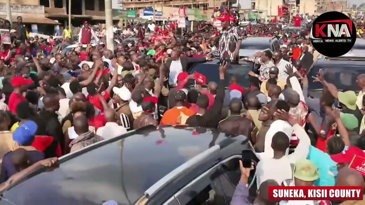 THE CROWD REJECTS MP ONCHOKE BADLY BEFORE MATIANG'I IN KISII