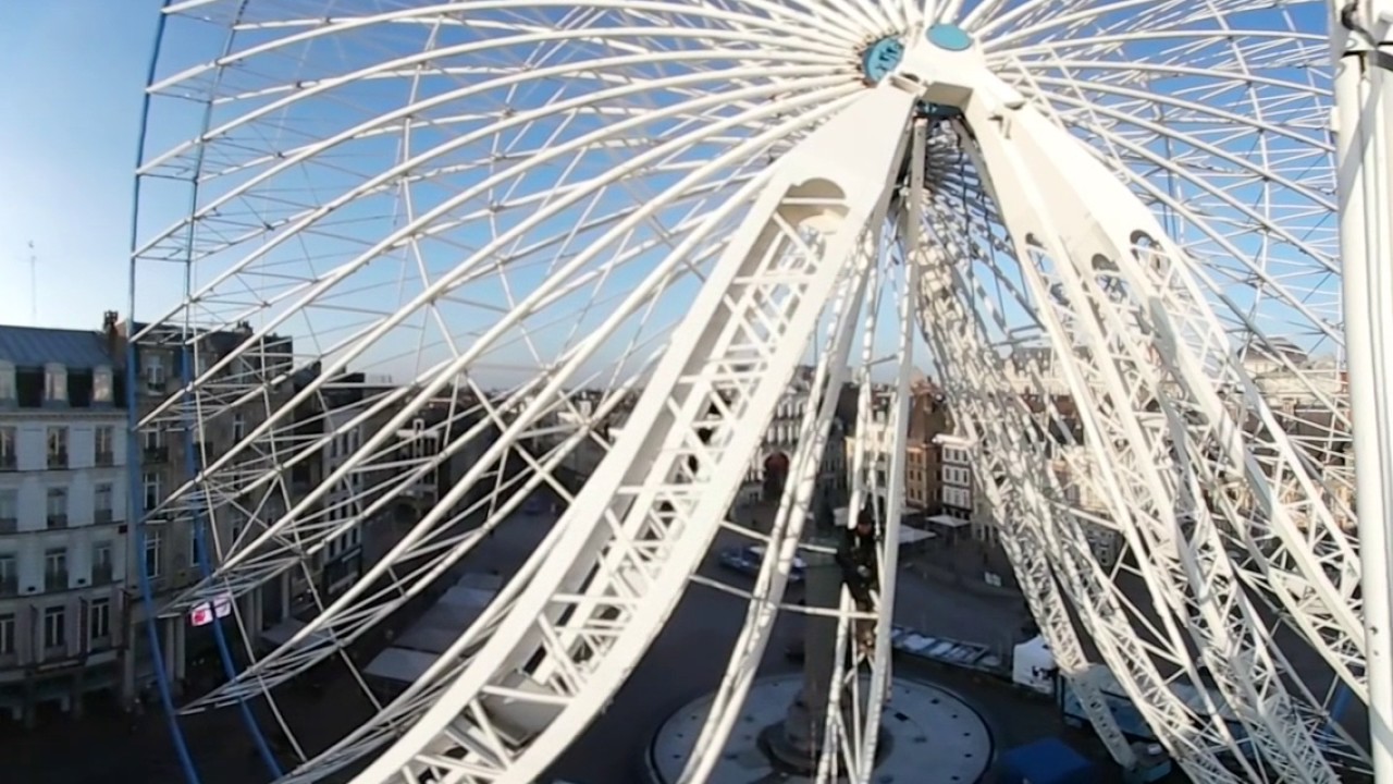 La grande roue de la grand-place de Lille tire le rideau pour la saison 2017
