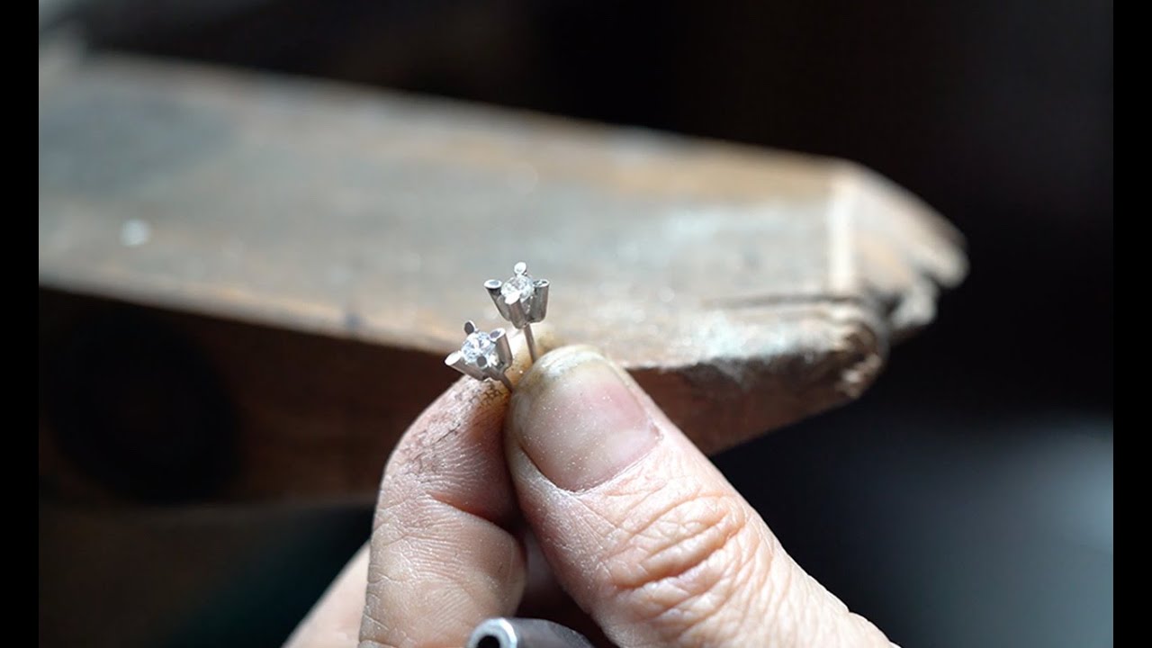 How to Make Diamond Studs | Minimalist Designs #studearrings #diamondstuds #minimalistdesigns