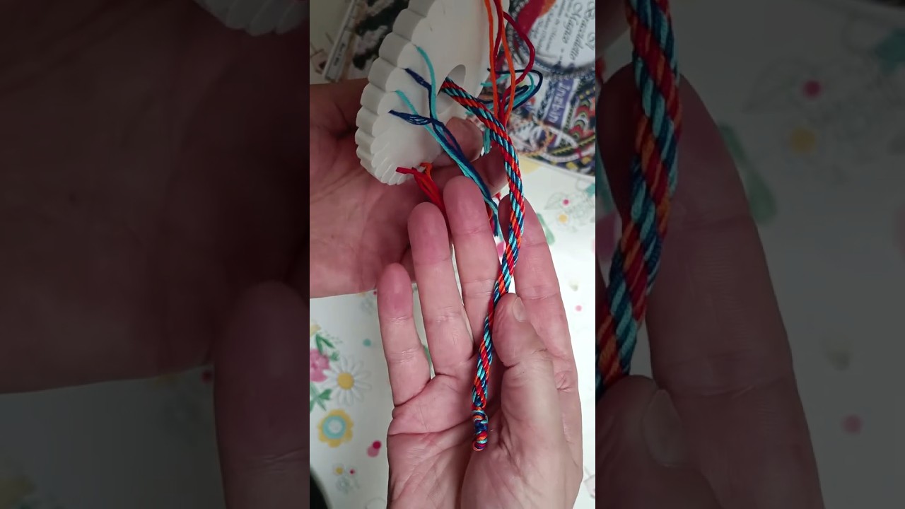 Kumihimo Tutorial Spiral or Spring Technique 3