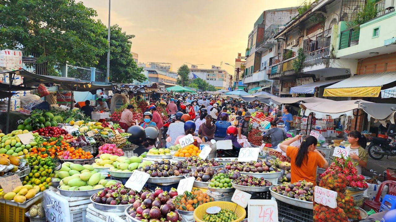 TẾT SÀI GÒN 2026 | SÀI GÒN SÁNG NHỘN NHỊP CHỢ TẾT DẪN VIỆT KIỀU ĐI SẮM ĐỒ TẾT Ở SÀI GÒN