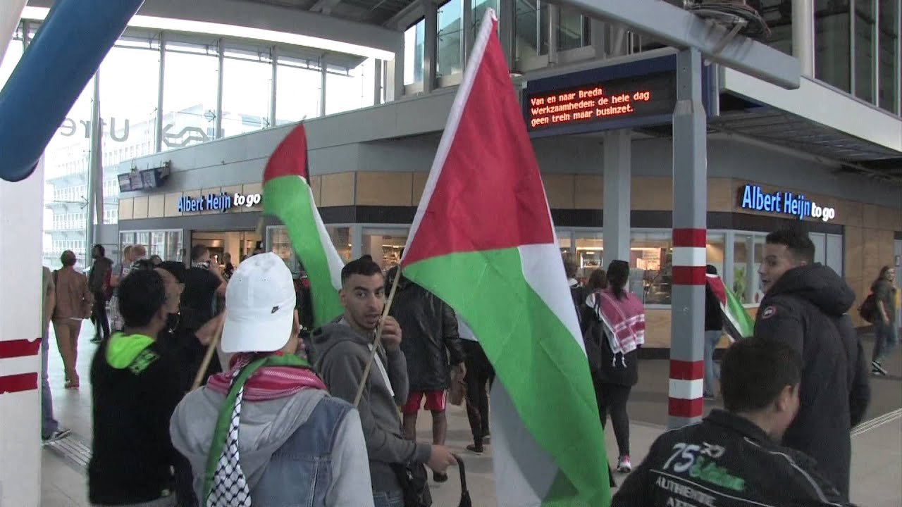 Burgerlijke ongehoorzaamheid voor Palestina in winkelcentrum Hoog Catharijne