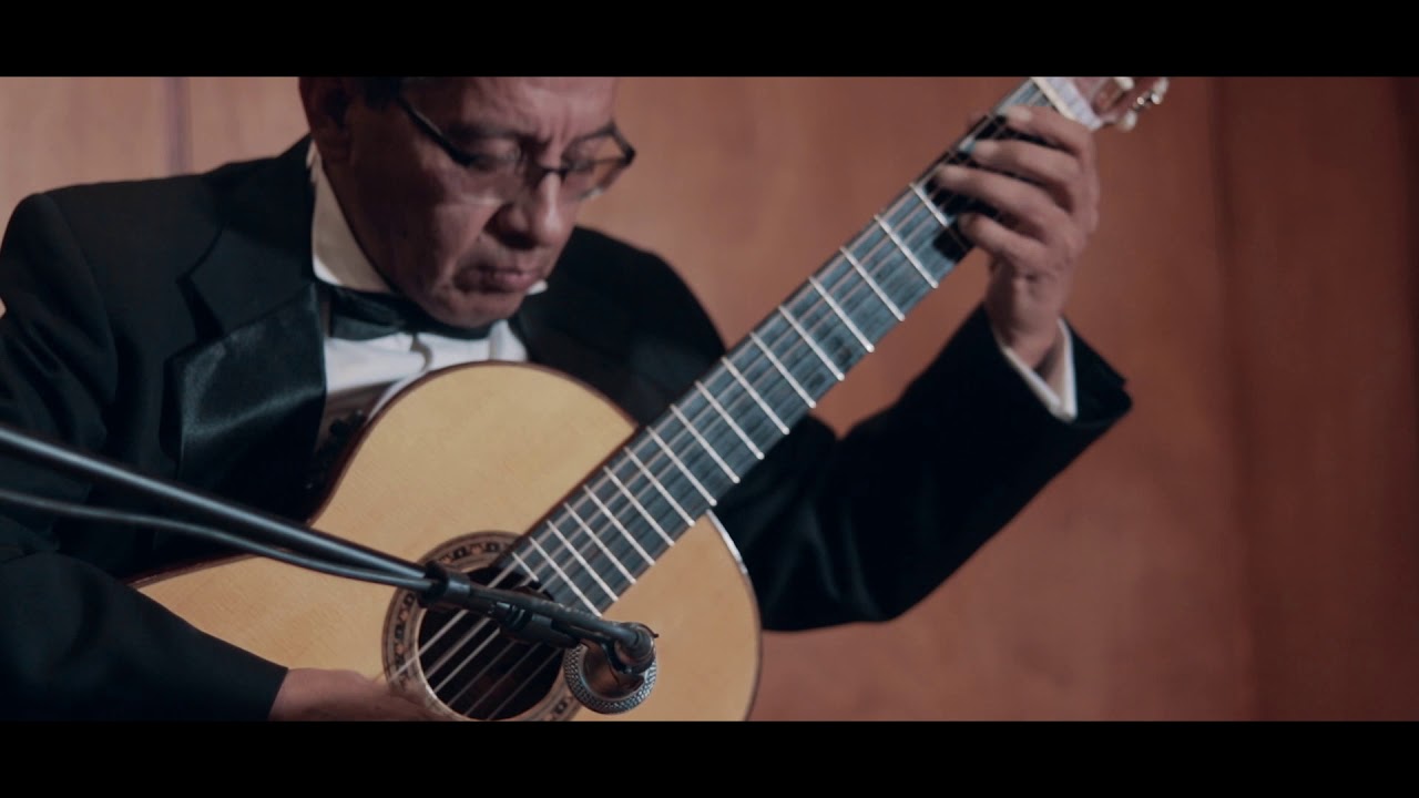 Taita Salasaca - Rolando Chamorro