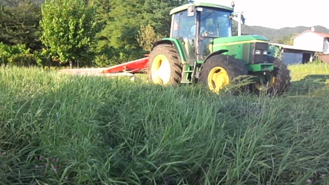 Az. Agricola Anzilutti Sfalcio 2012, John Deere 6210 & Kuhn FC 243 [720p HD]