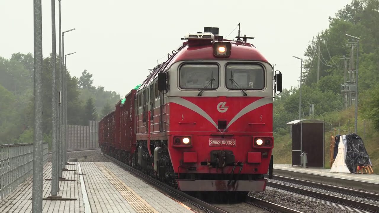 Тепловоз 2М62УМ-0383 на о.п. Гарлява / 2M62UM-0383 at Garliava stop