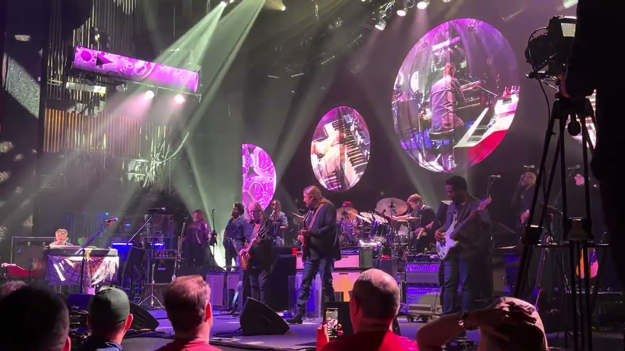 Tedeschi Trucks Band w/ Warren Haynes - In Memory of Elizabeth Reed & Beacon Theater NYC 3/20/26