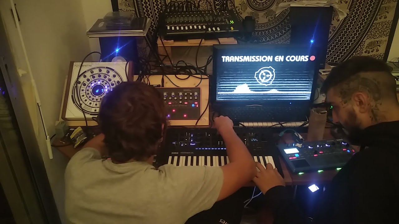 Live Acid-Tekno ( Korg Electribe 2 / Korg Minilogue / Korg EMX / Futur Retro Revolution )