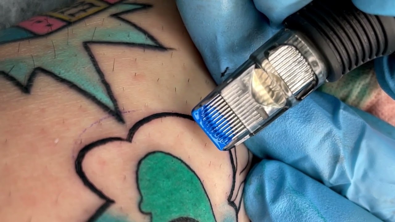 Tattooing Close Up İn 4K Slow Motion Video