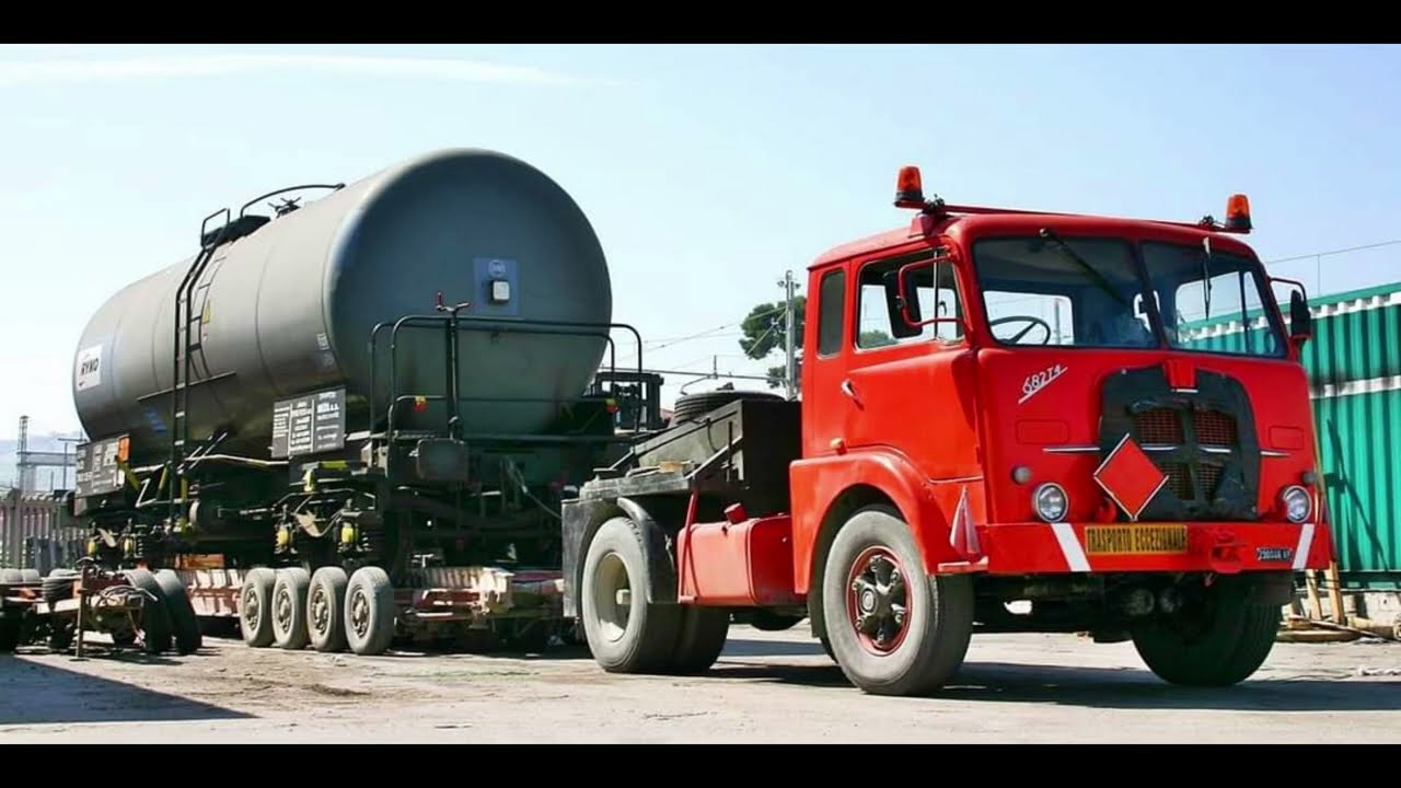 RARITA' VECCHI CAMION ITALIANO ADIBITI AL TRASPORTO DI CARRI E VAGONI FERROVIARI TRASPORTI IMPRESSIO