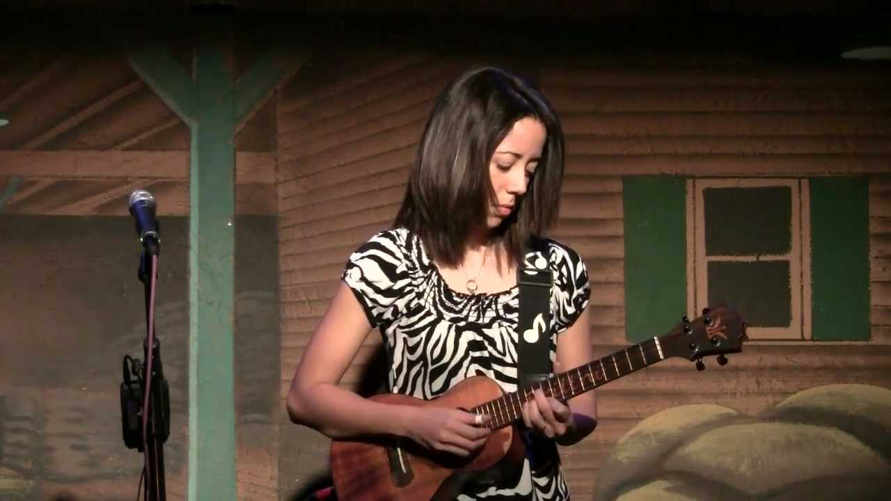 Brittni Paiva - Somewhere Over the Rainbow - ukulele
