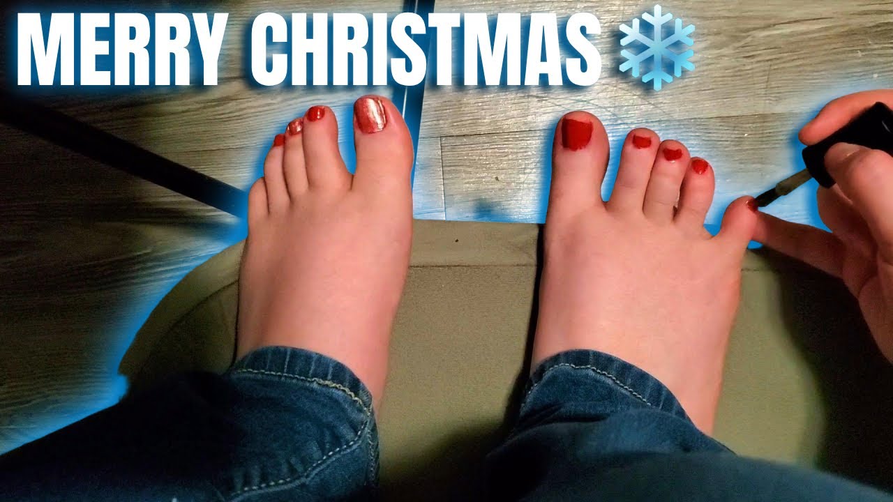 My Bestie PAINTS Her PRETTY TOES For Christmas! | 