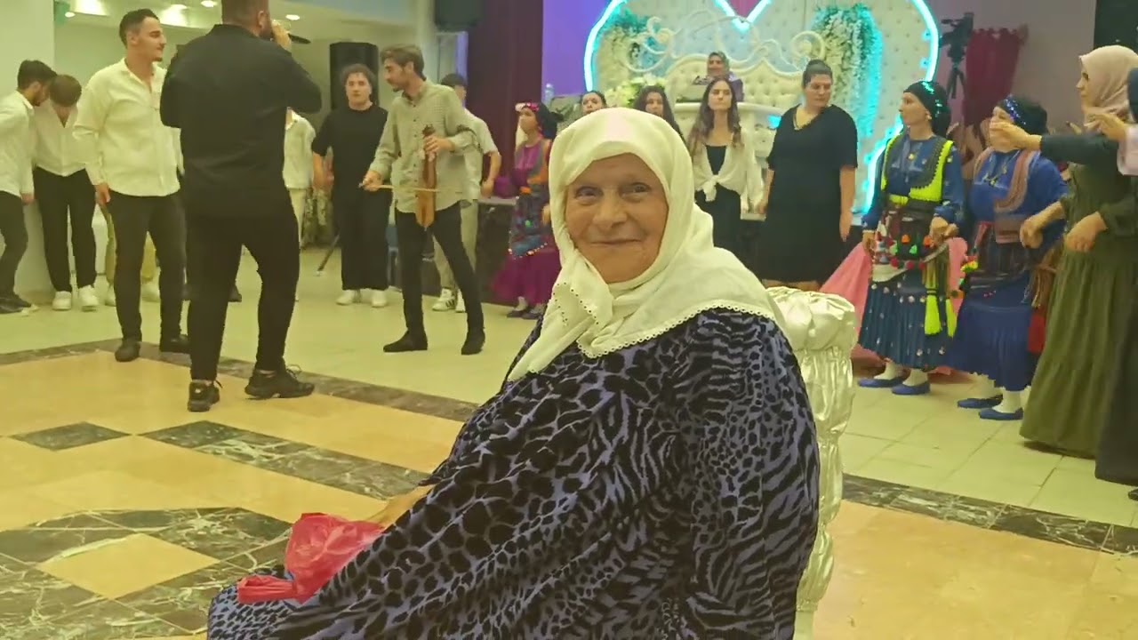 Trabzon Vakfıkebir kıranköy mahallesi'nden Bilal Albayrak'ın oğlu Beytullah Albayrak ile Elif Turan
