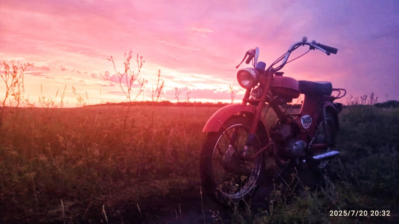 Мопед Рига(Riga) 1983 | ПОКАТУШКИ, РЕМОНТ, ДЕРЕВНЯ | Заклинил мотор?