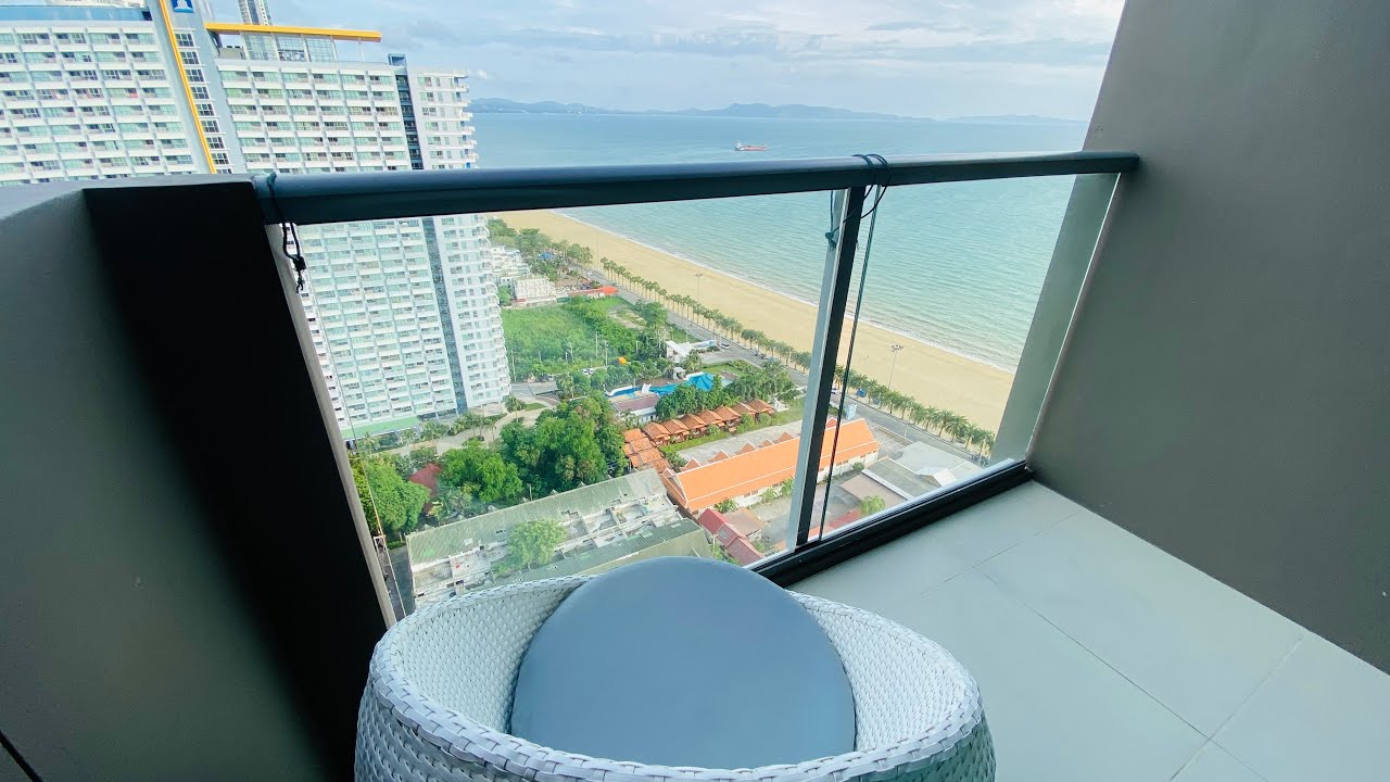 Aeras Beachfront Condo Jomtien ID.18345