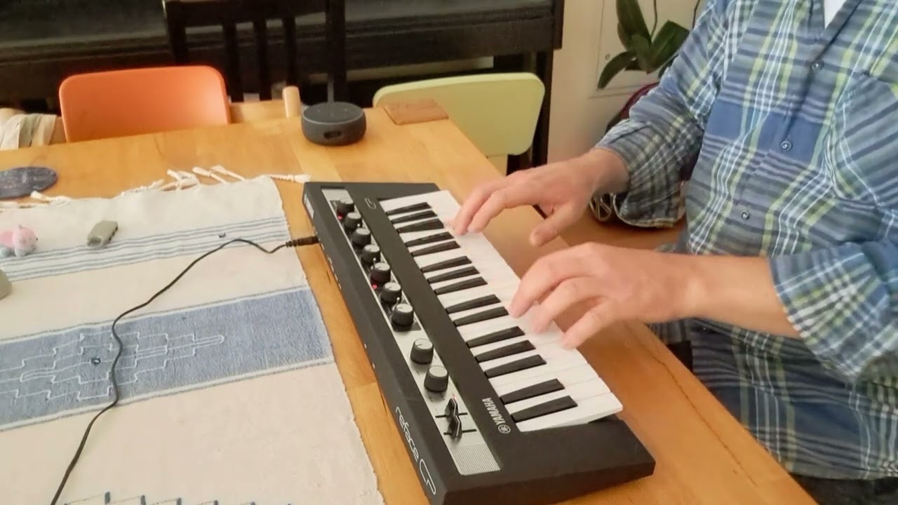Experimenting on the #blues with Yamaha Reface CP #piano  #chordprogressions 27.07.24