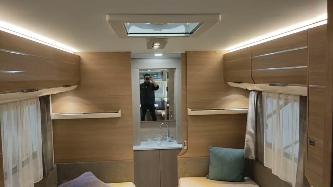 Adria Adora 572
