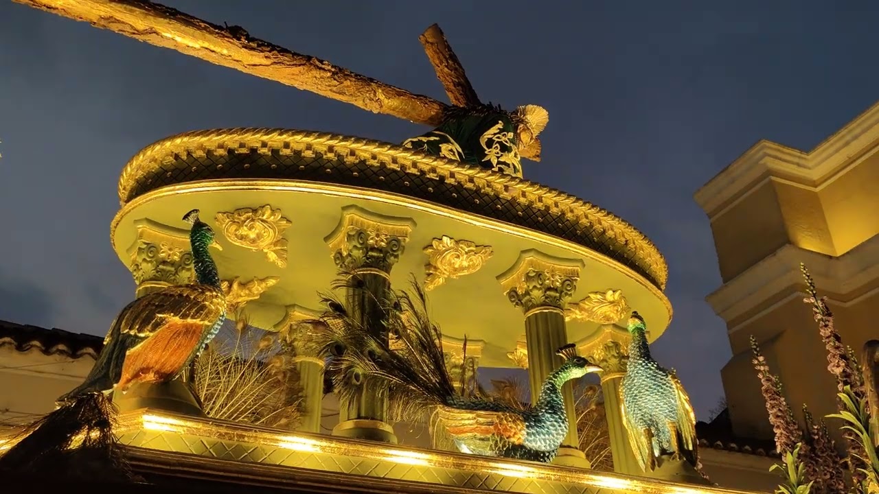 Procesión de Jesús de la Caída en su paso por el Arco de Santa Catalina - La Sollevazione di Cristo