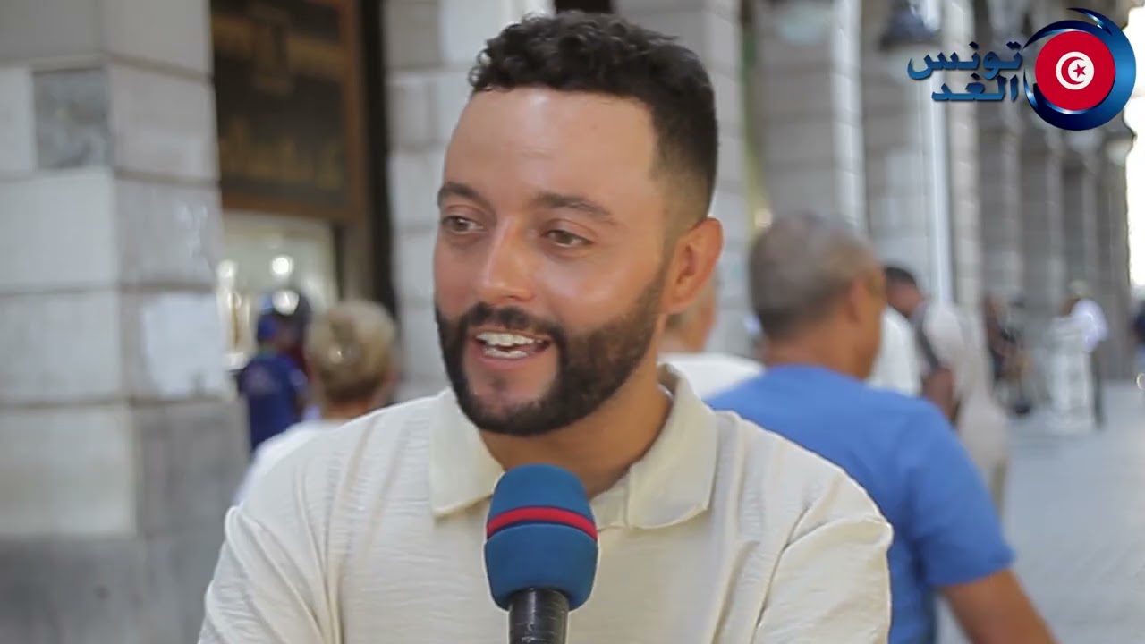 حقروني خاطر ما عنديش كرهبة و فلوس تعرفت على ألمانية في جربة ربي عوضني بيها وباش نعرسو قريبا..