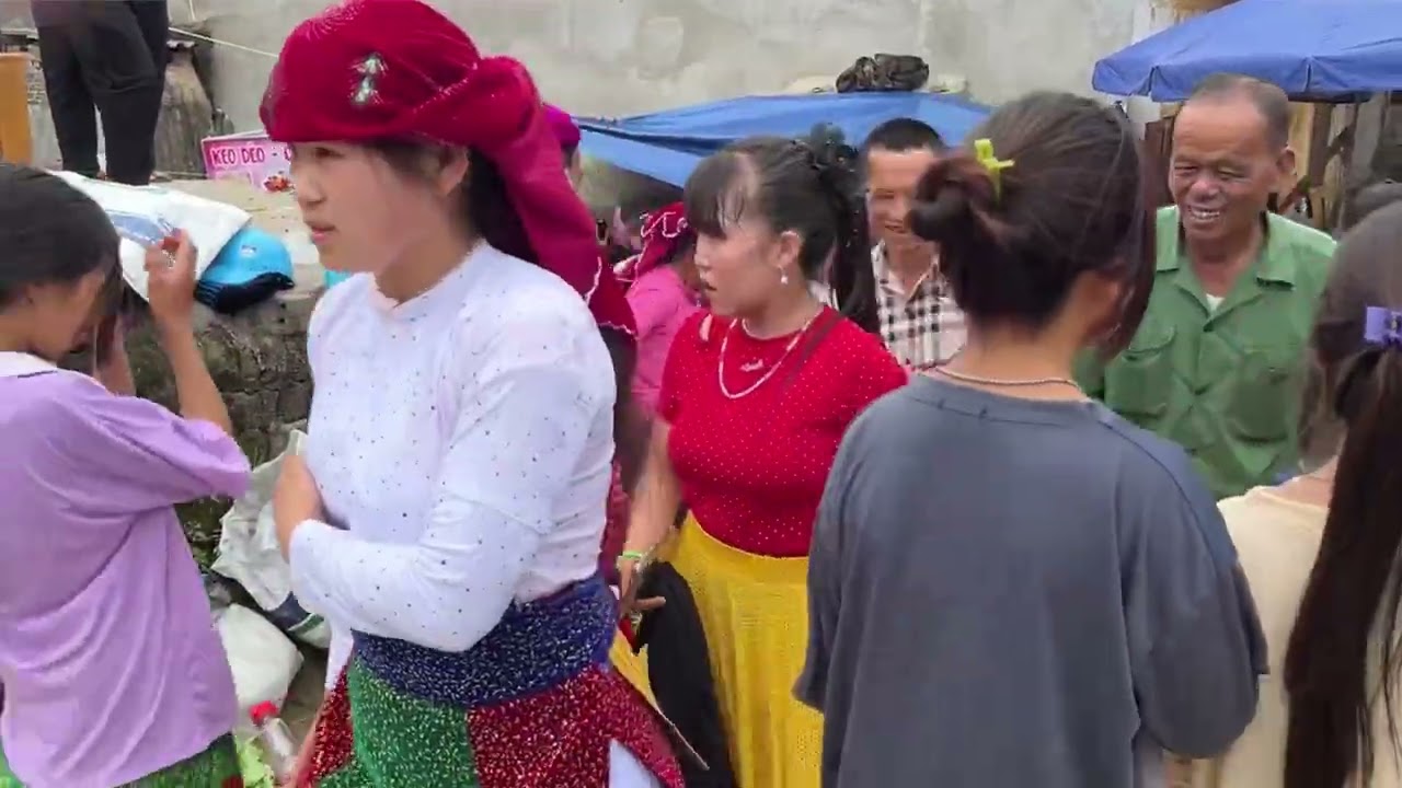 Chợ tình khâu vai 27/4/2025