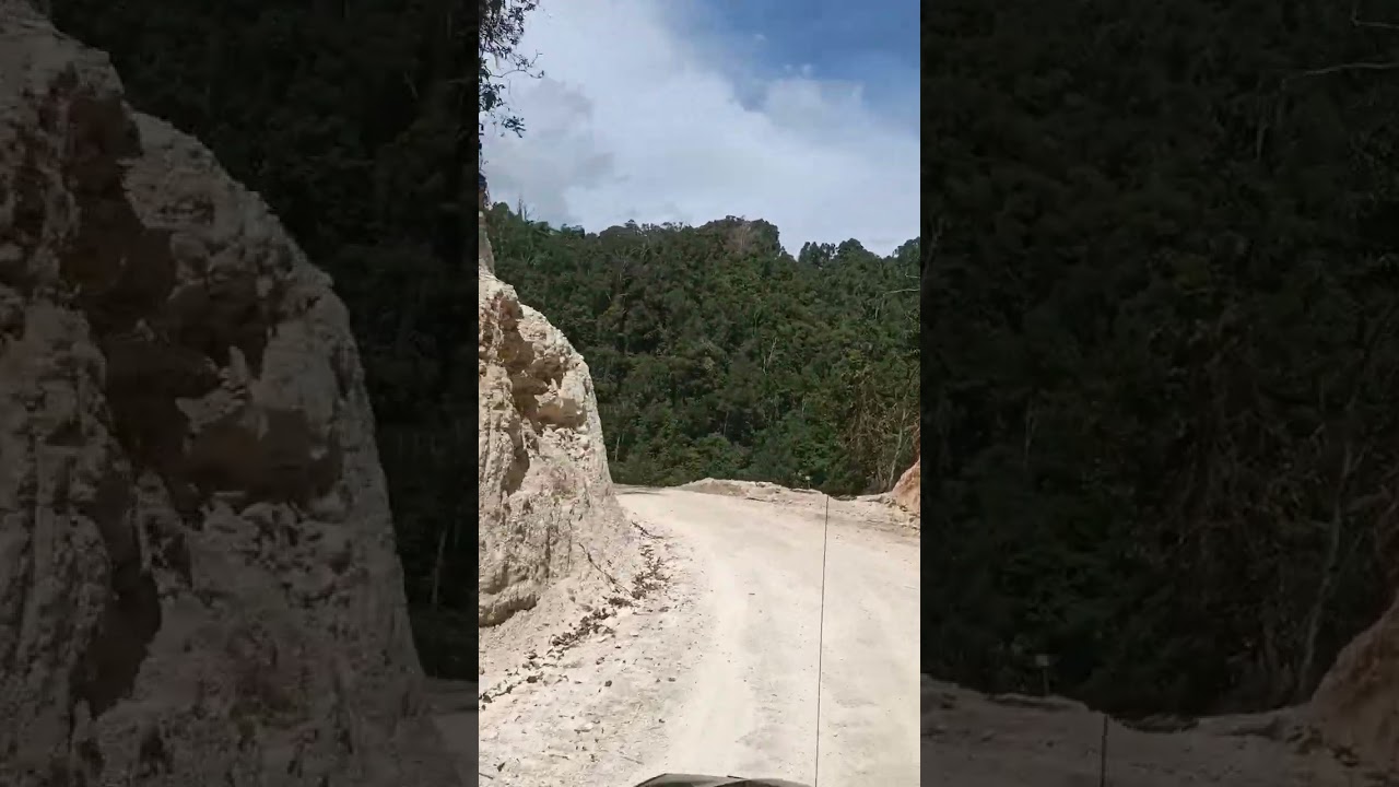 Jalan Masyeta gunung kali biru,Distrik Masyeta kab teluk Bintuni