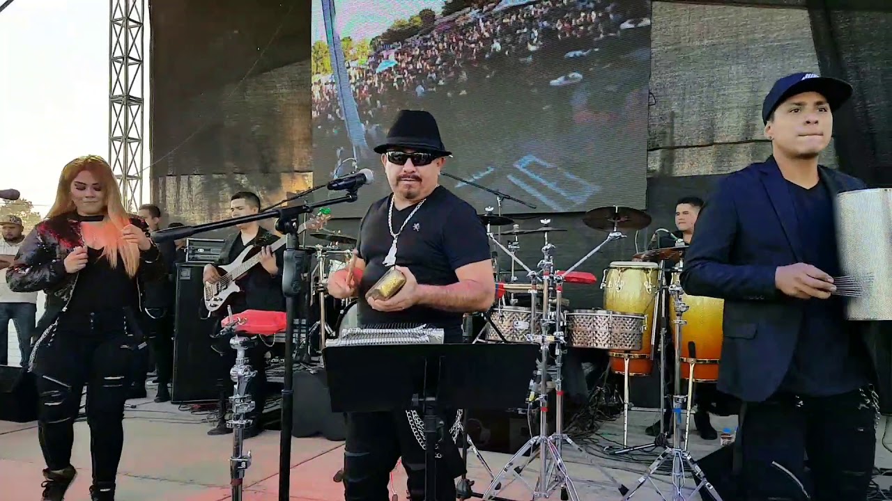 Chicos de Barrio-Rica y Apretadita