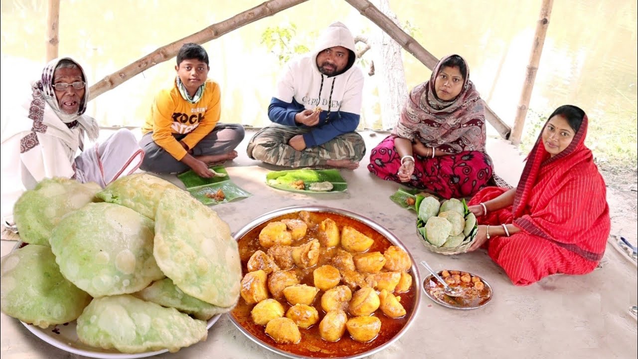 শীতের দিনে সব বাঙালির পছন্দের গরম গরম কড়াইশুঁটির কচুরি আর কাশ্মীরি আলুরদম রেসিপি||koraishuti kochuri