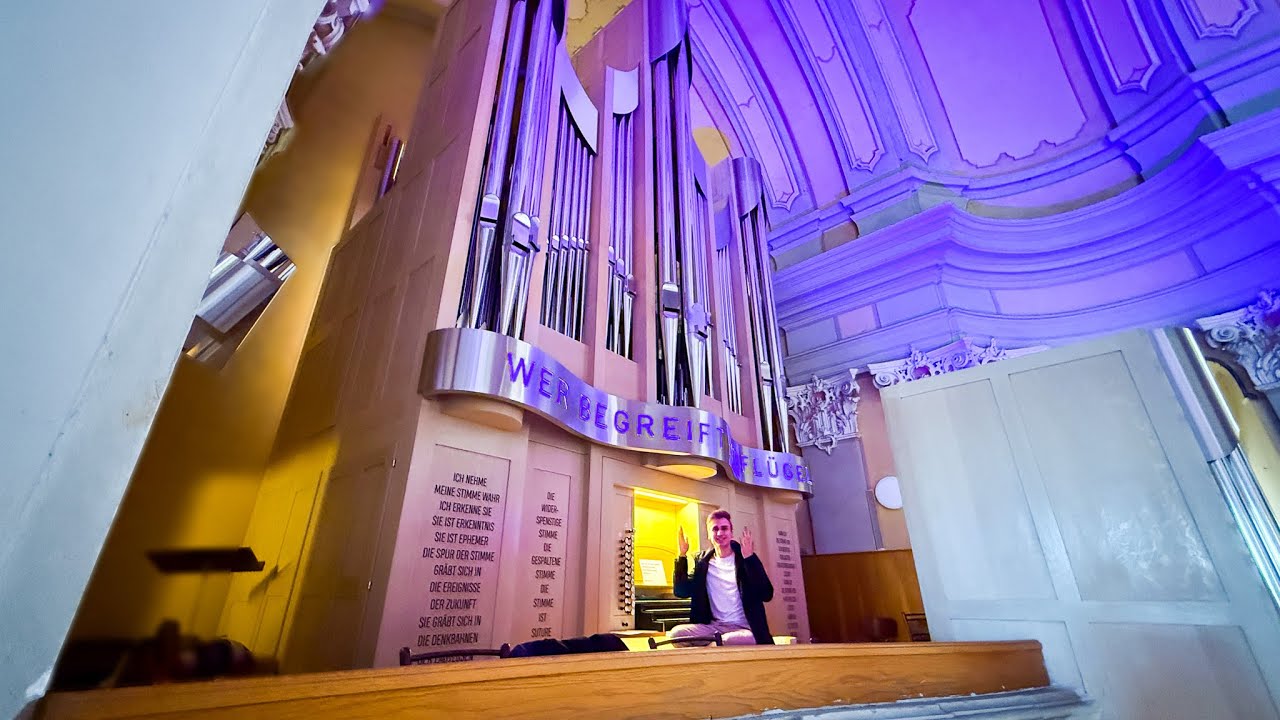 We have NEVER seen an organ like THIS!