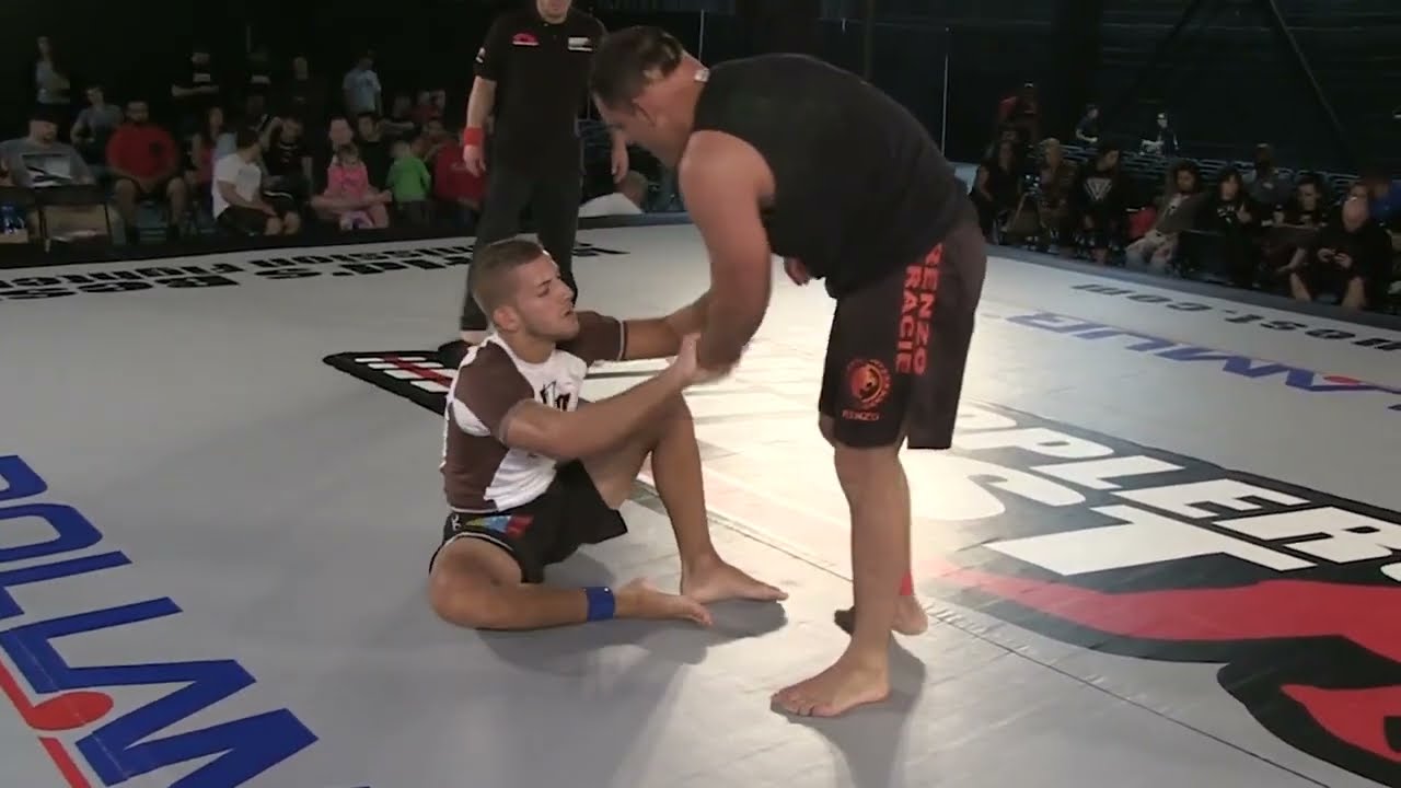 Submission - Rear Naked Choke - BRUNO TOSTES vs  DAN MARTINEZ at Grapplers Quest Pro Classic 2015