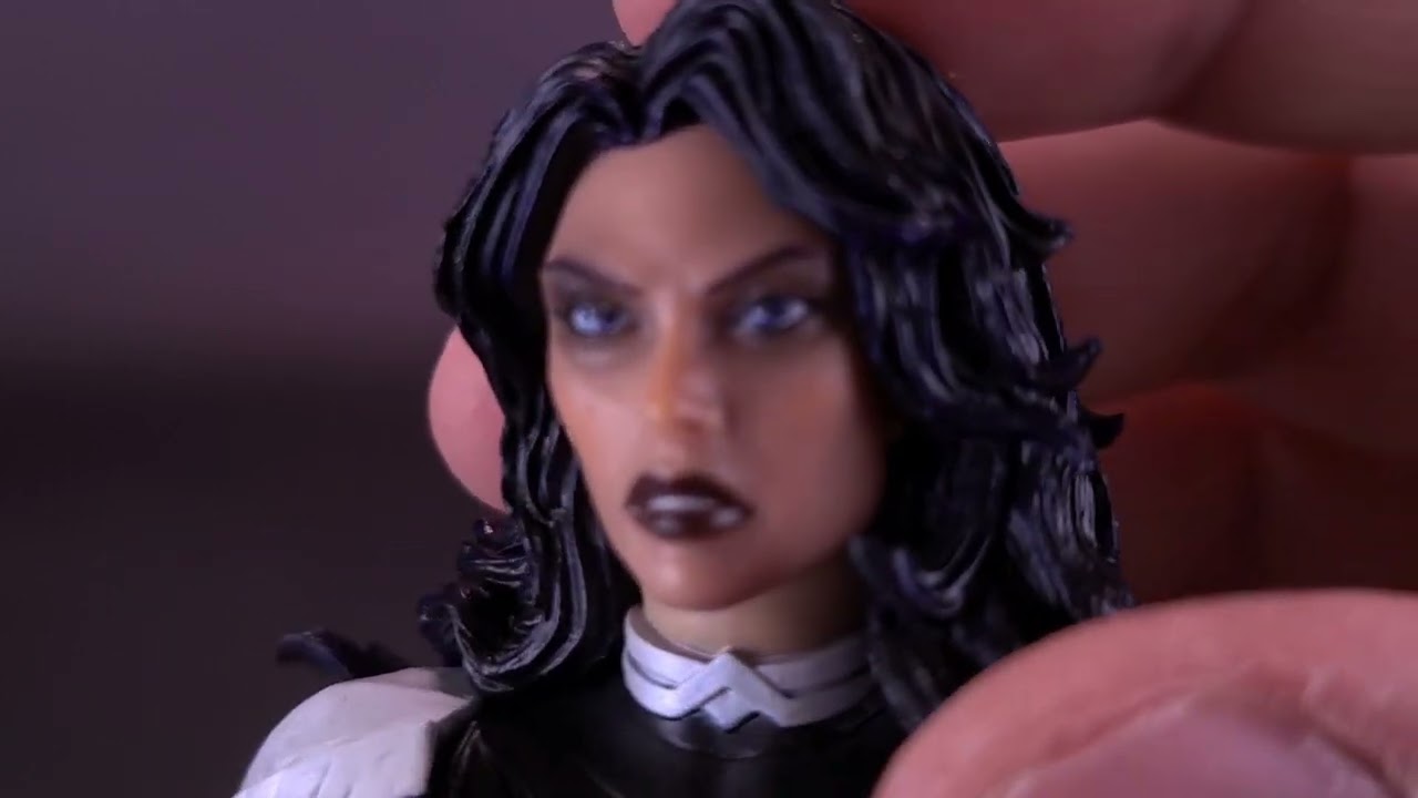 McFarlane Toys DC Multiverse Titans Donna Troy Figure @The Review Spot