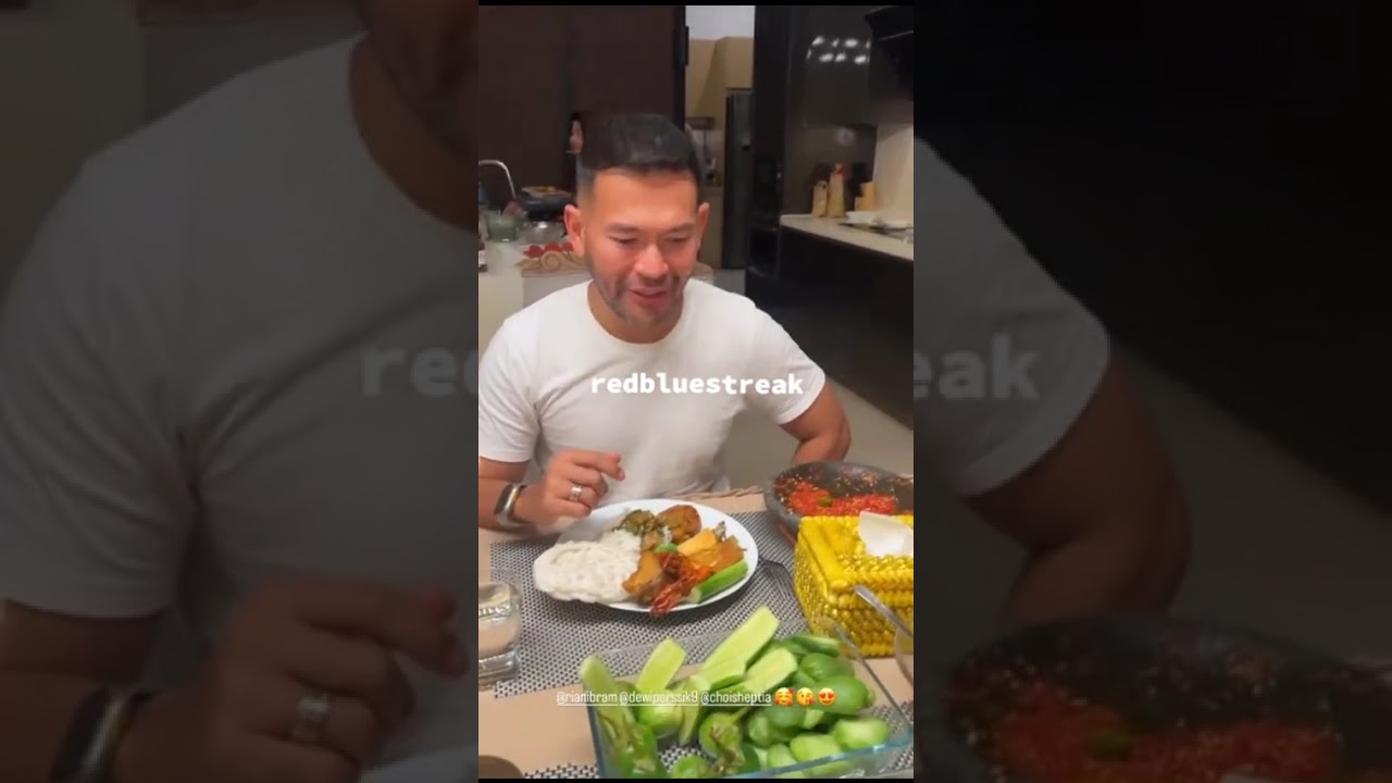 RIAN IBRAM BUKA BERSAMA DIRUMAH DEWI PERSSIK
