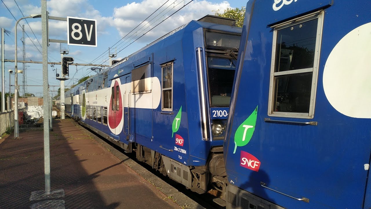 RER-C Z20900 Transilien UM en gare de Thiais-Orly-Pont-De-Rungis
