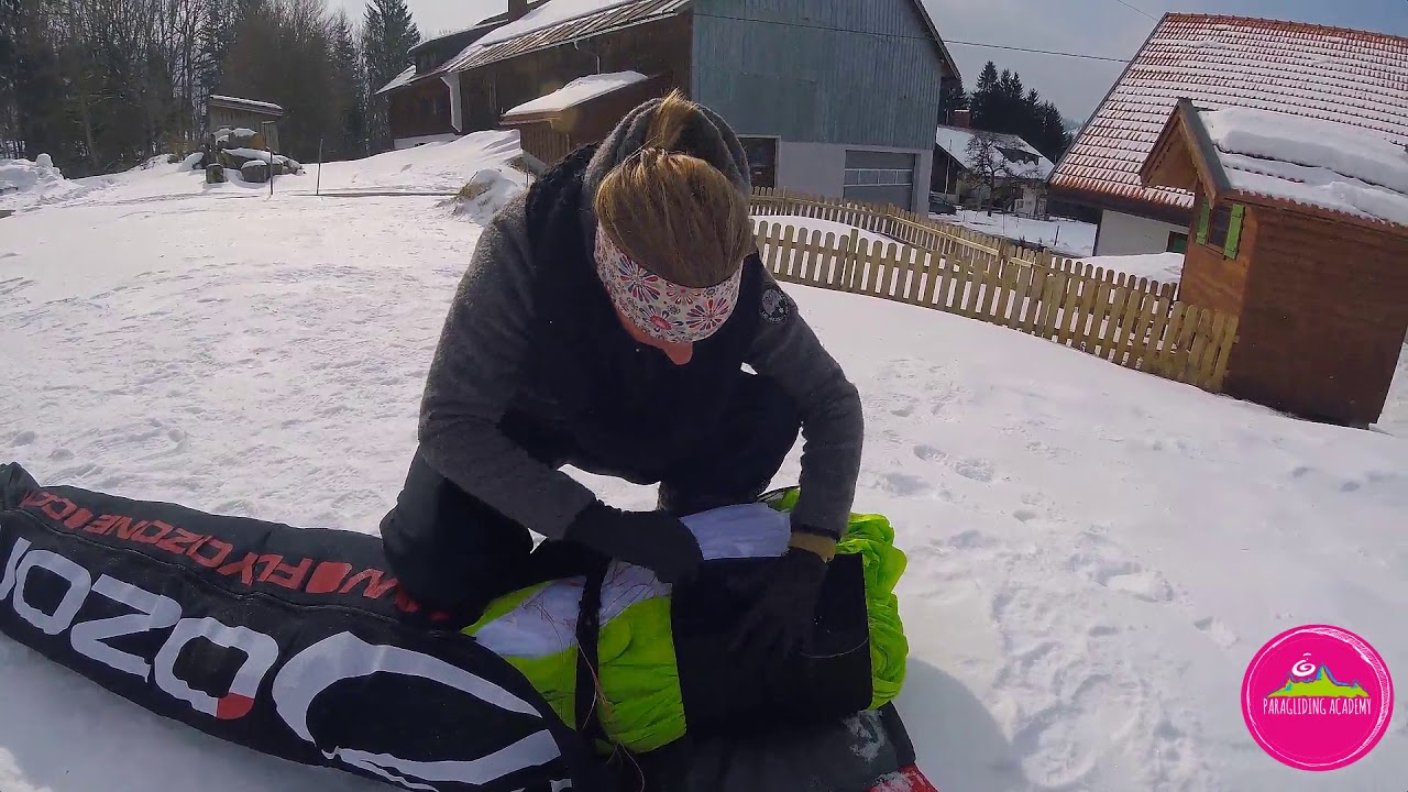 HOW TO PACK YOUR PARAGLIDER - Ozone Saussice Bag