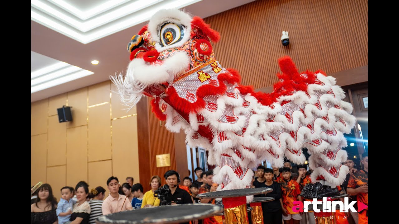Tiết mục Mai hoa thung đỉnh cao của Đoàn Uy Long