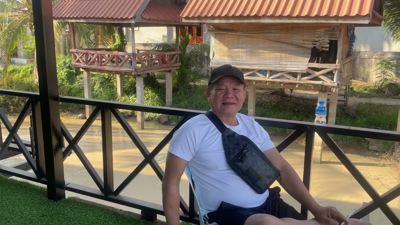 First time I meet so many friends in Laos 😀😀😀